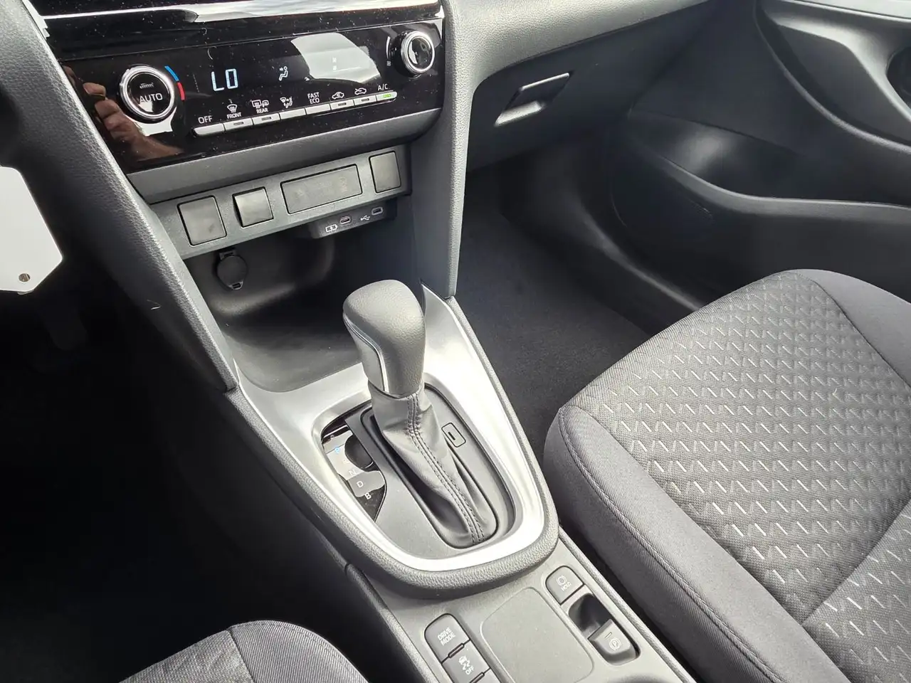 Toyota Yaris 16