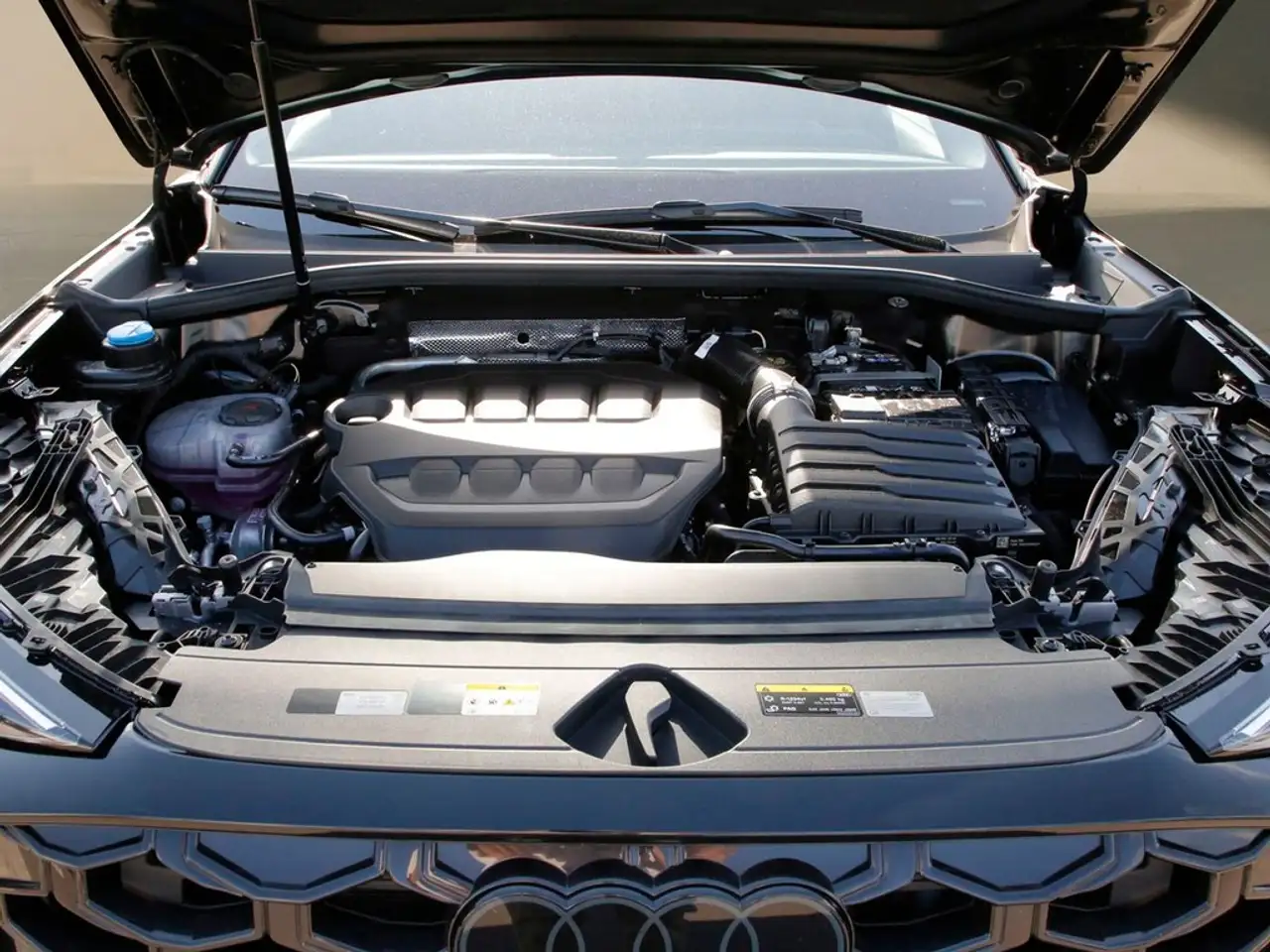 Audi Q3 12