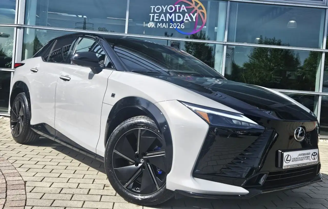 Lexus RZ 2