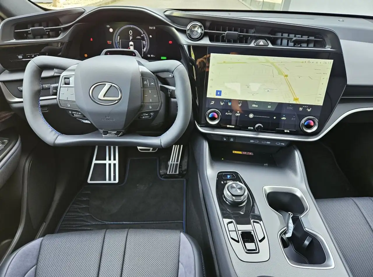 Lexus RZ 12