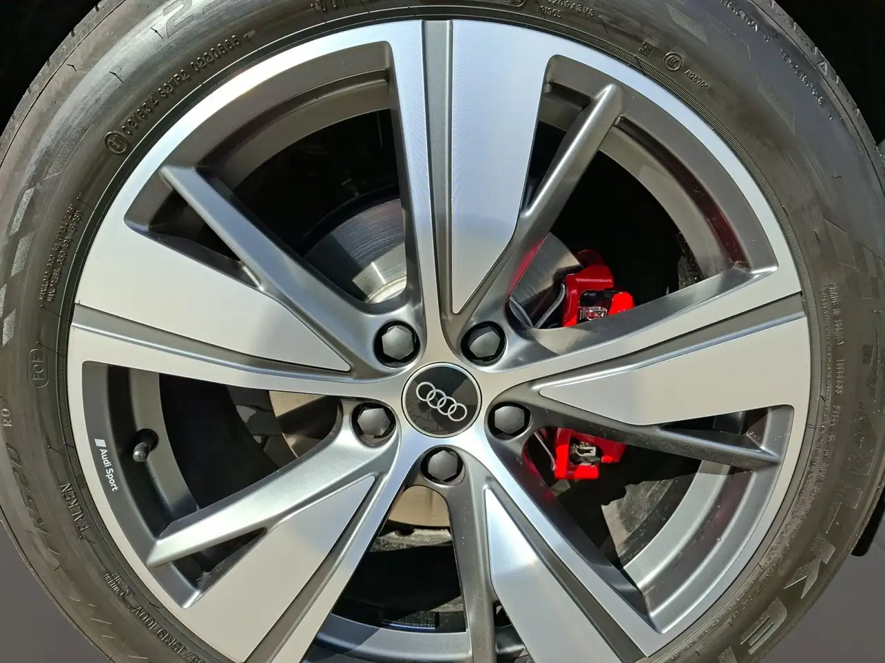 Audi Q3 6