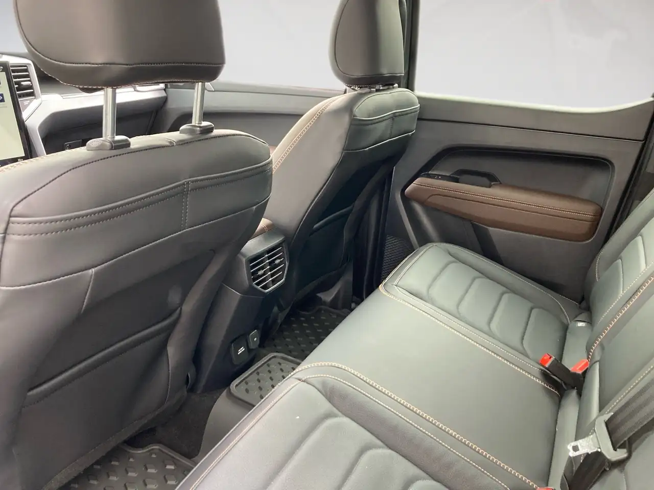 Volkswagen Amarok 13