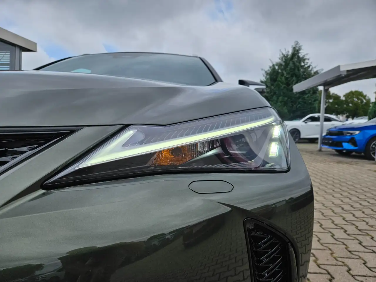 Lexus UX 5