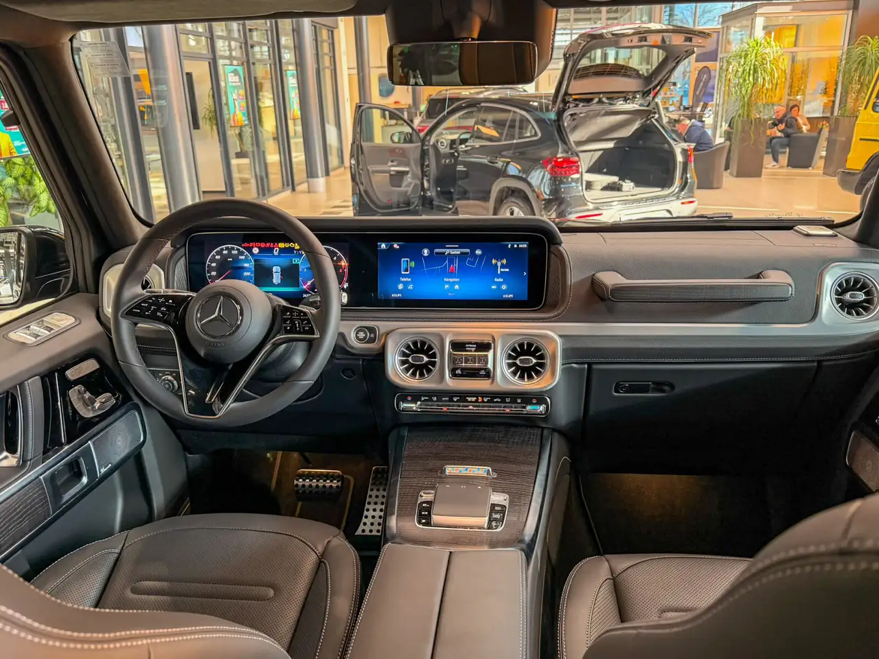 Mercedes-Benz G 450 13