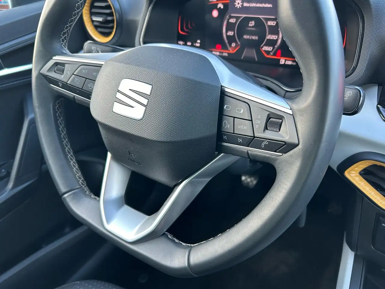 Seat Arona 8