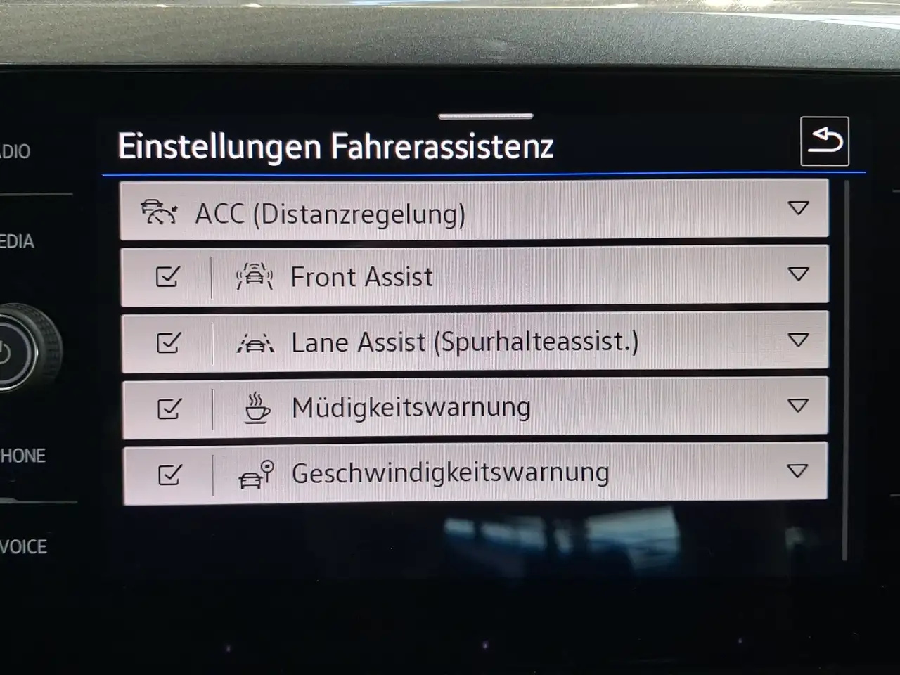 Volkswagen Taigo 16