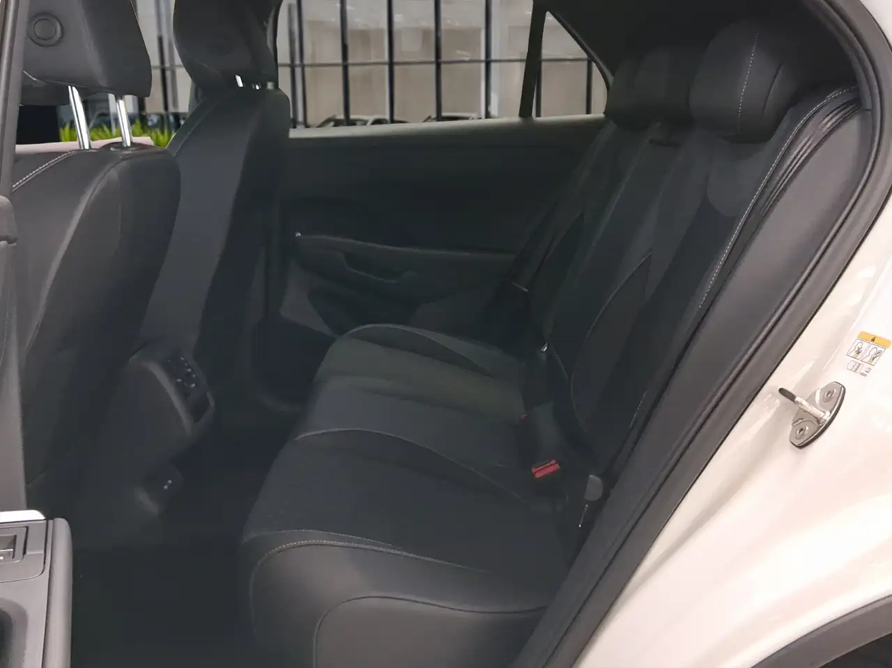 Volkswagen T-Roc 7