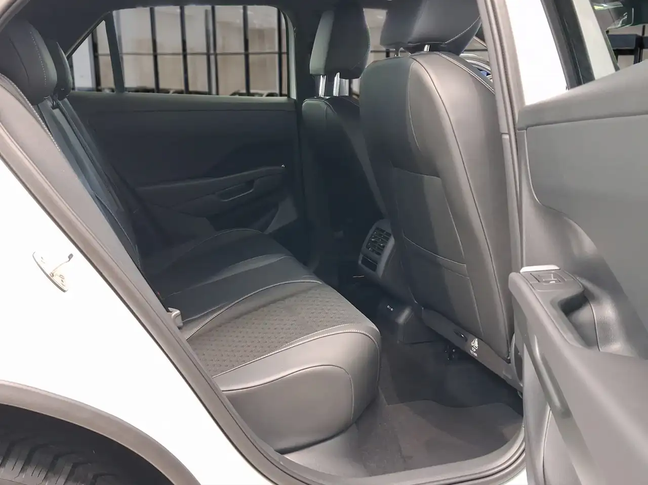 Volkswagen T-Roc 9