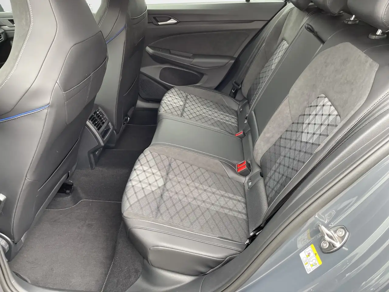Volkswagen Golf 12