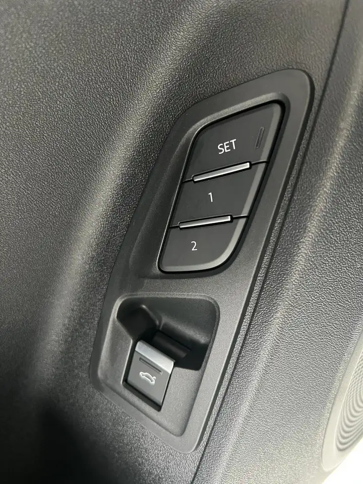 Audi Q3 10