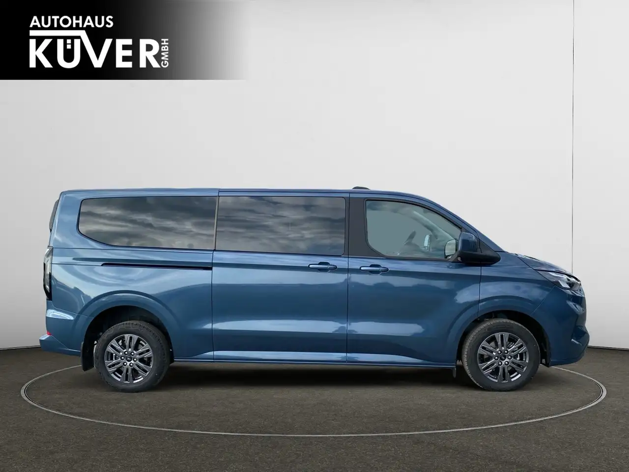 Ford Tourneo 4