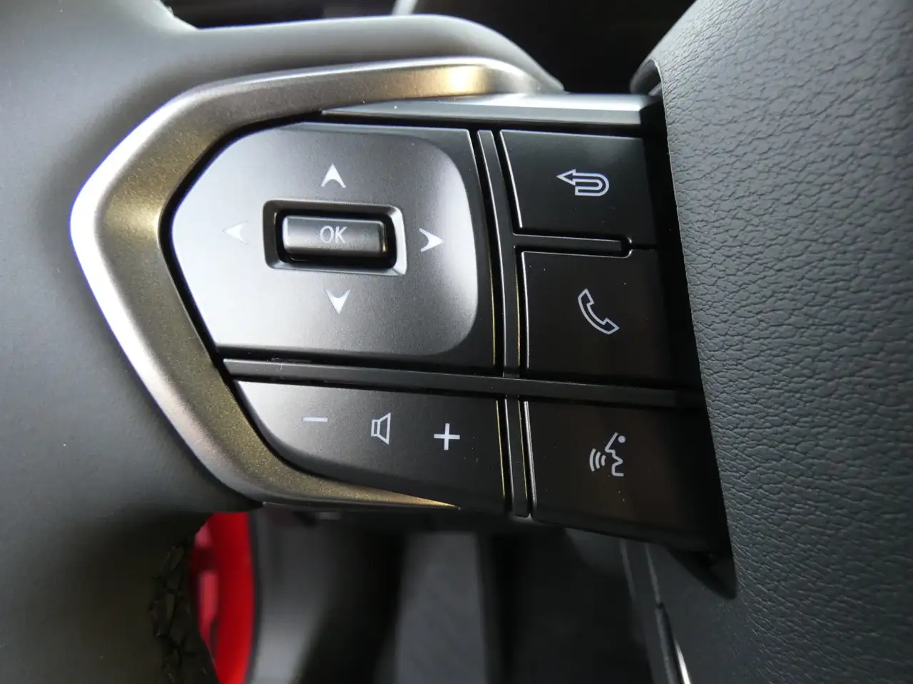Lexus LBX 8