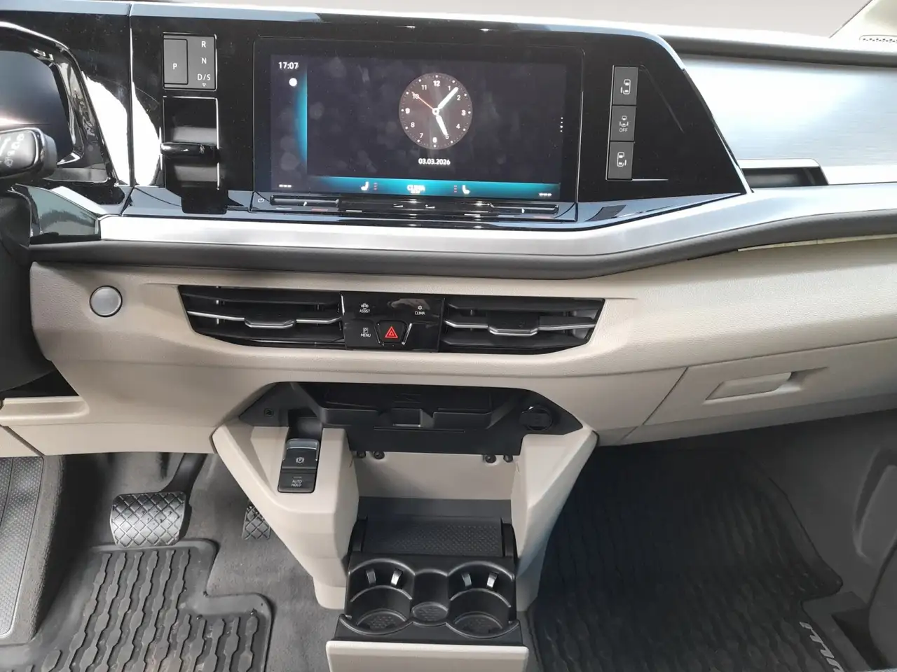 Volkswagen T7 Multivan 10