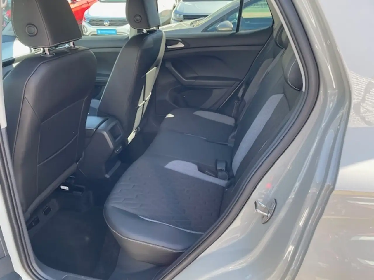 Volkswagen T-Cross 10