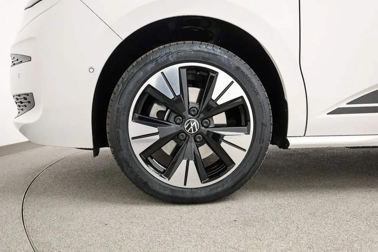 Volkswagen T7 Multivan 7
