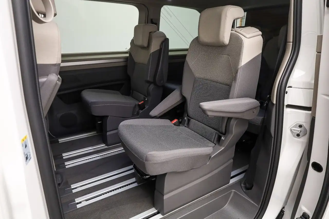 Volkswagen T7 Multivan 9