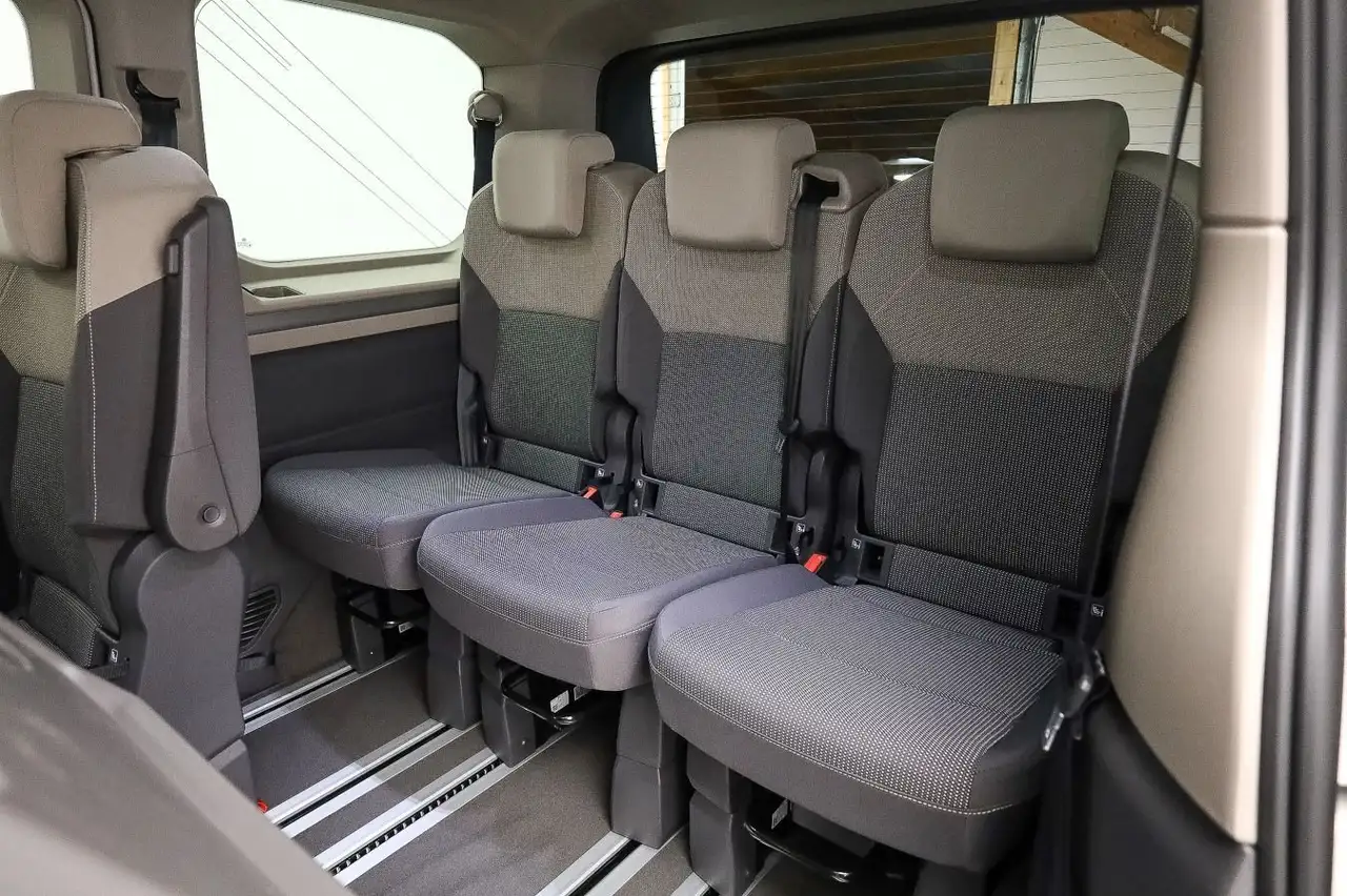 Volkswagen T7 Multivan 10