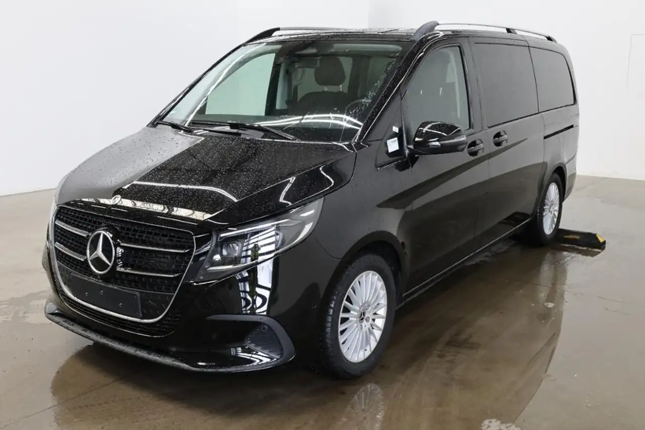 Mercedes-Benz V 220