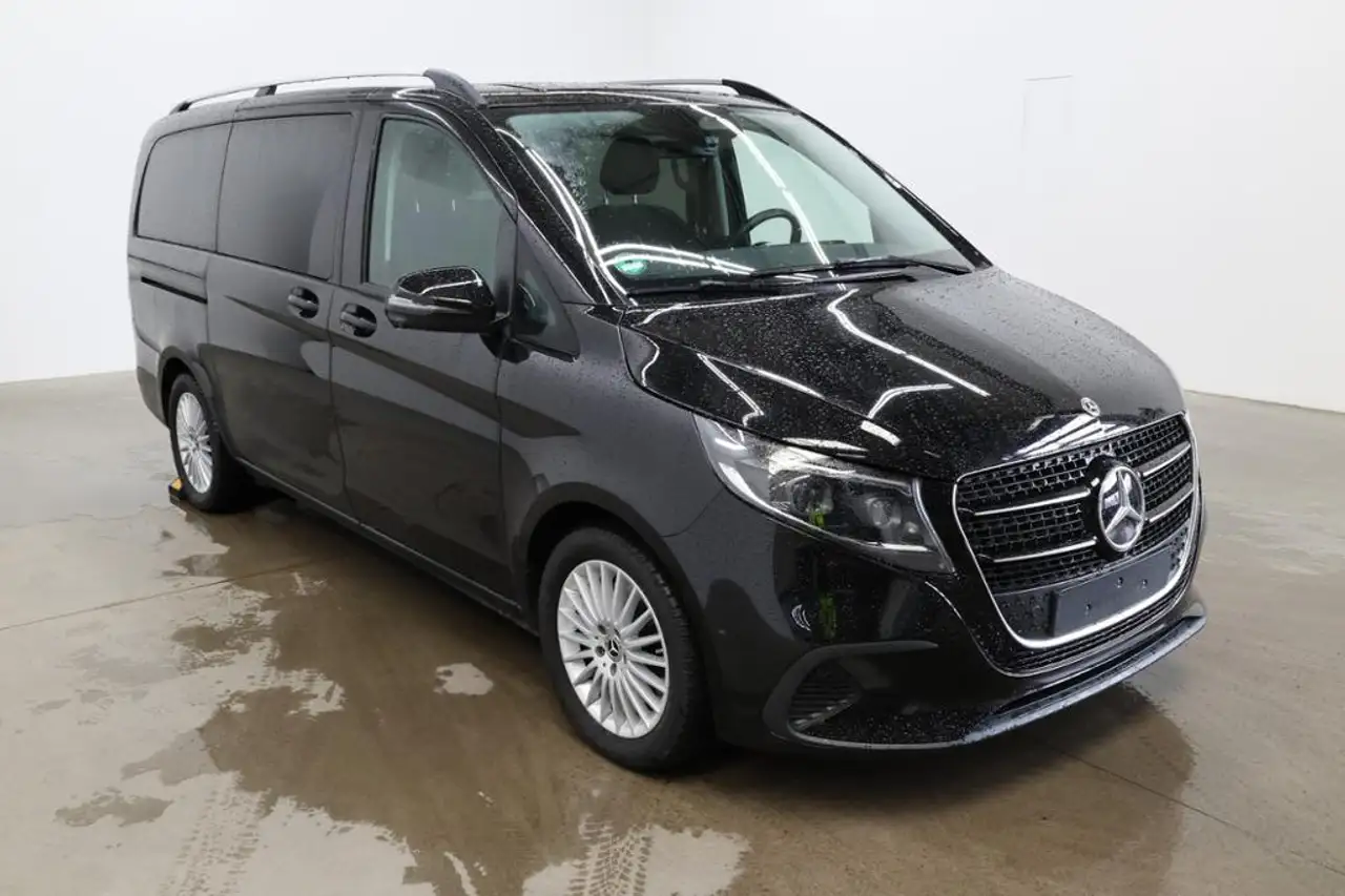 Mercedes-Benz V 220 2