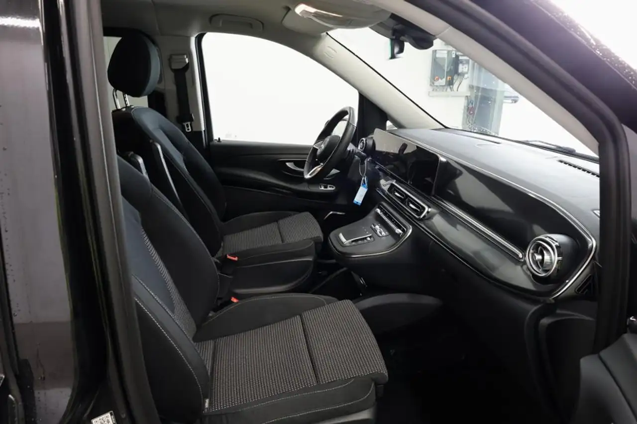 Mercedes-Benz V 220 8