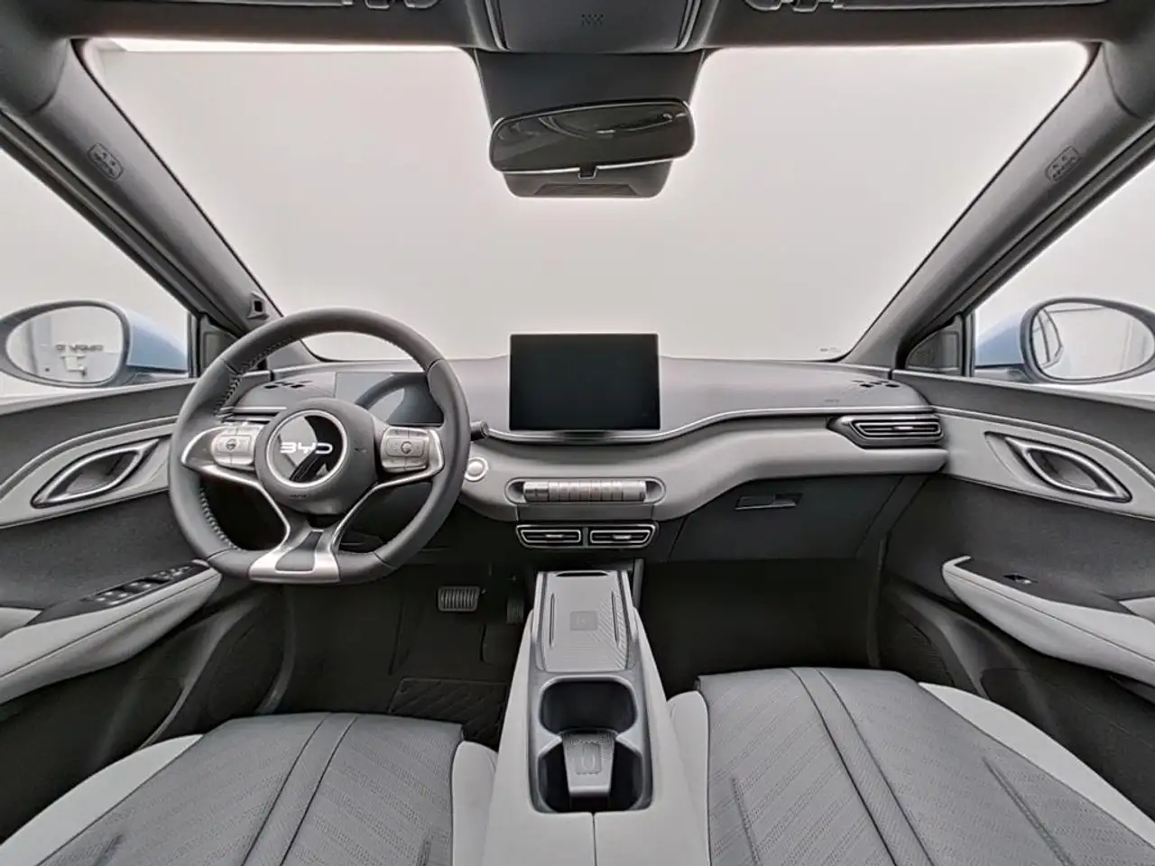 BYD Dolphin 11