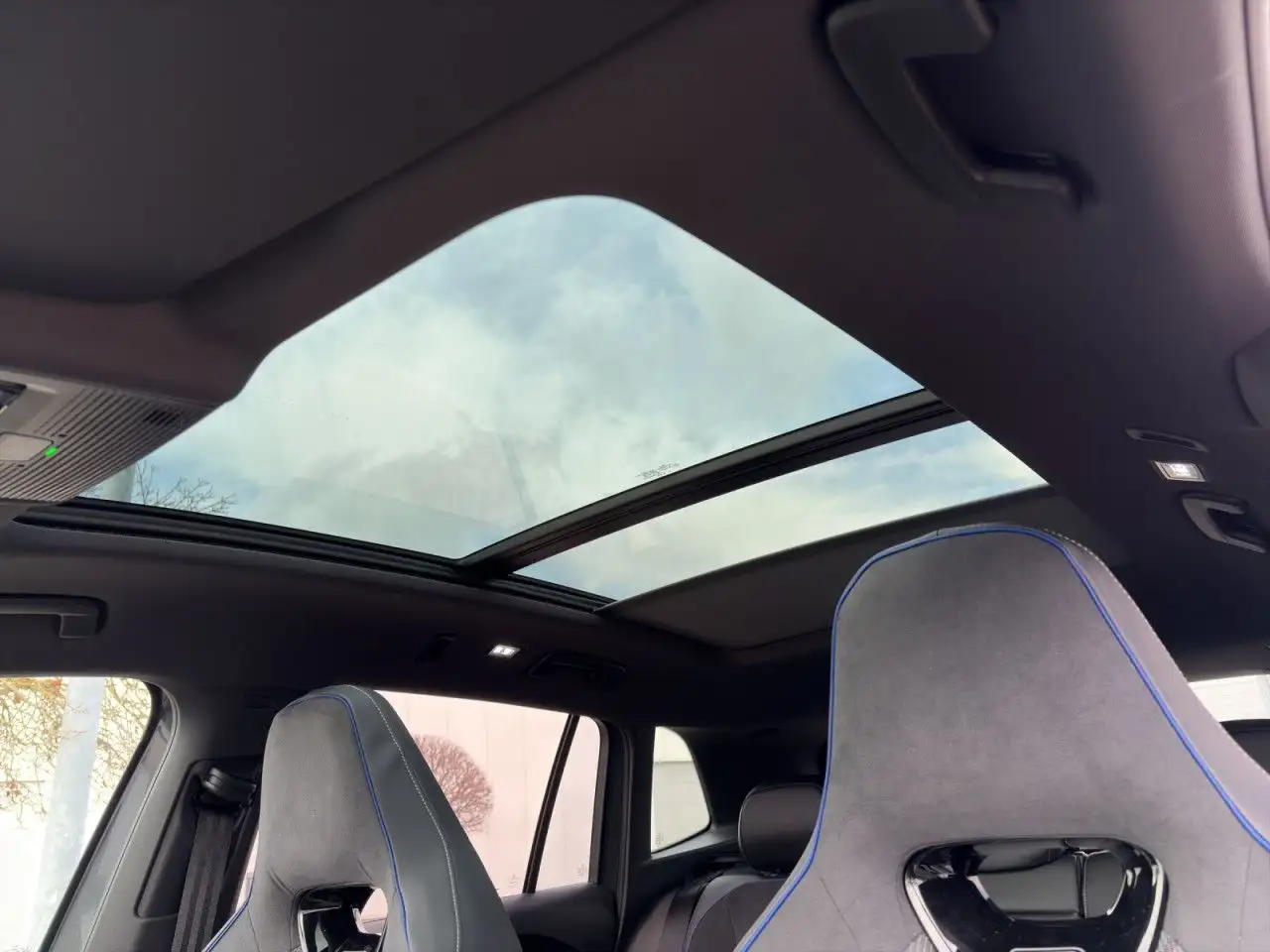 Volkswagen Tiguan 9