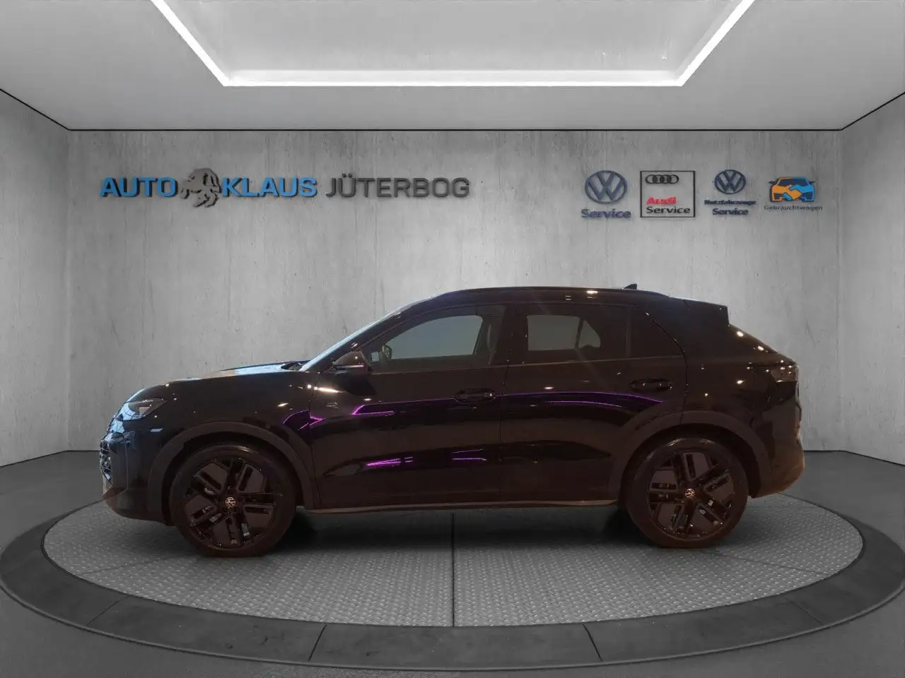 Volkswagen T-Roc 3