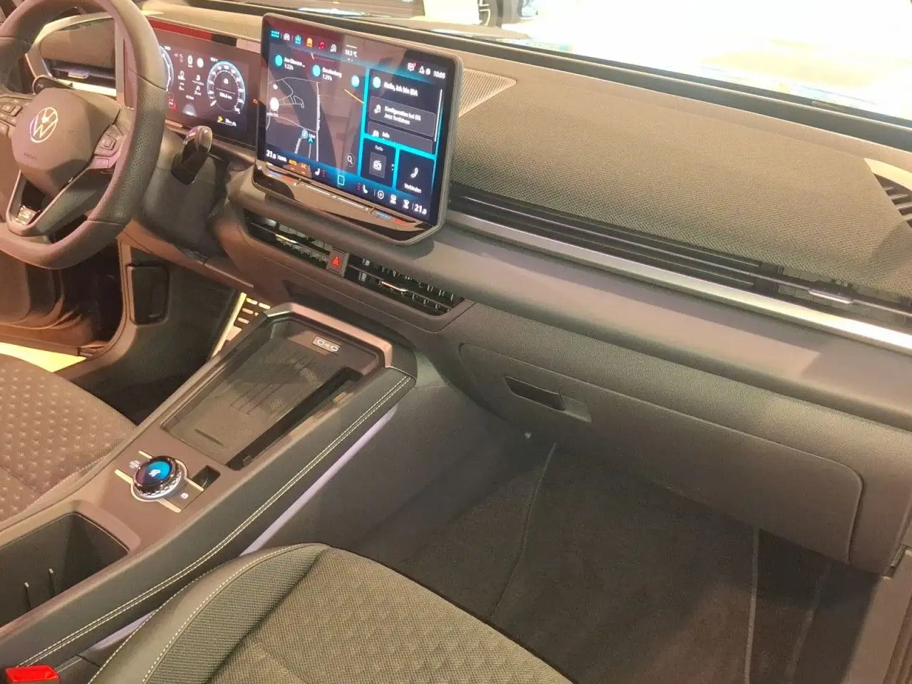 Volkswagen T-Roc 10