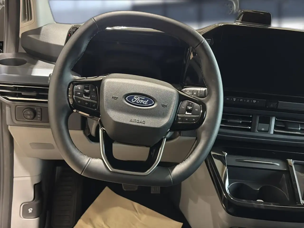 Ford Tourneo 14