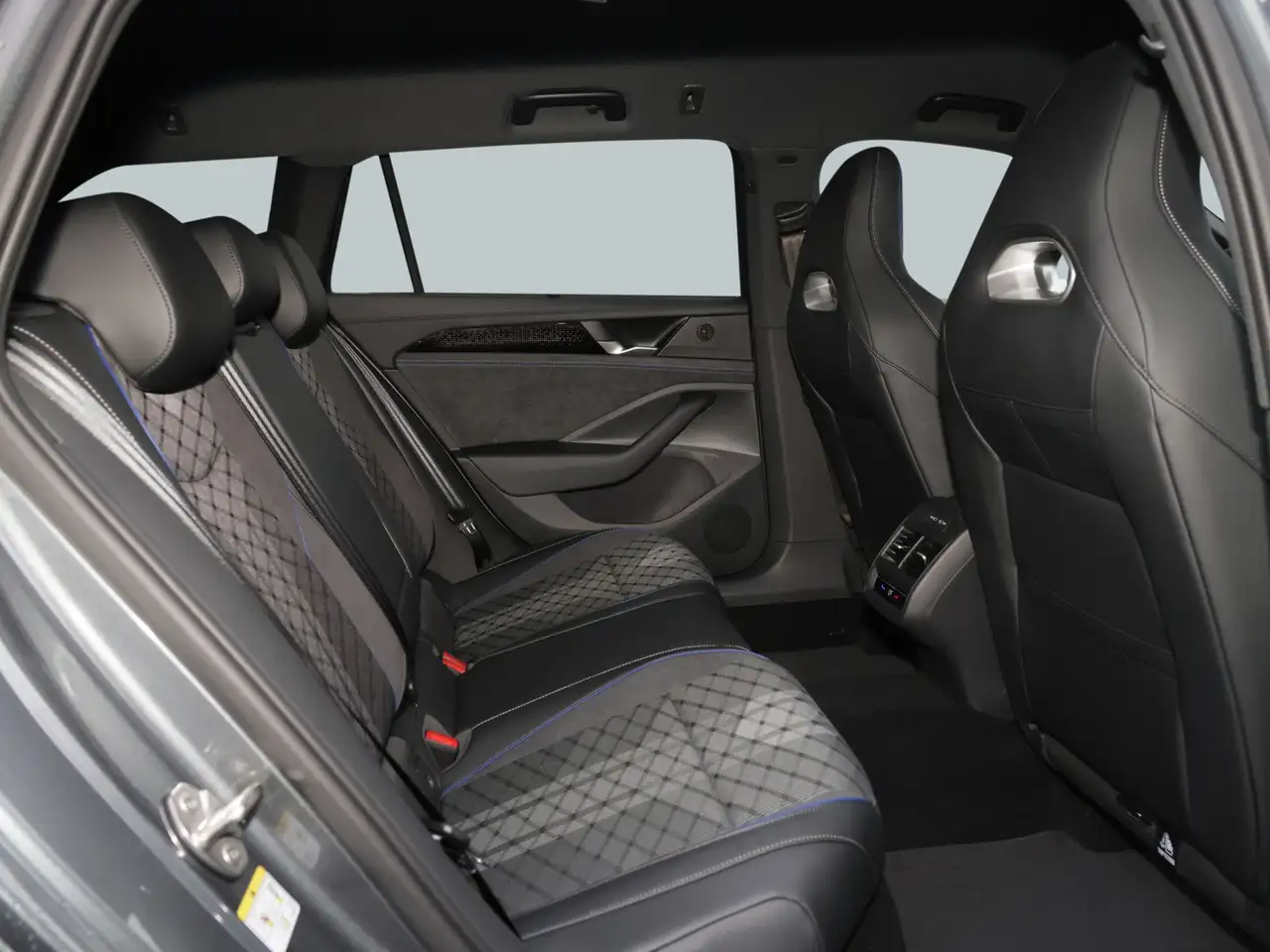 Volkswagen Passat 12