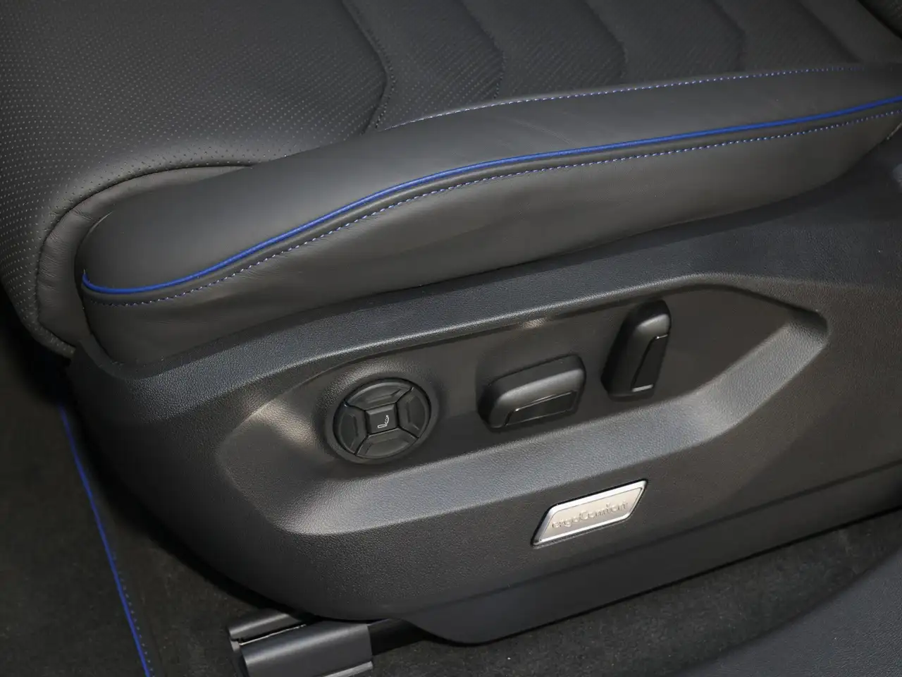 Volkswagen Touareg 8