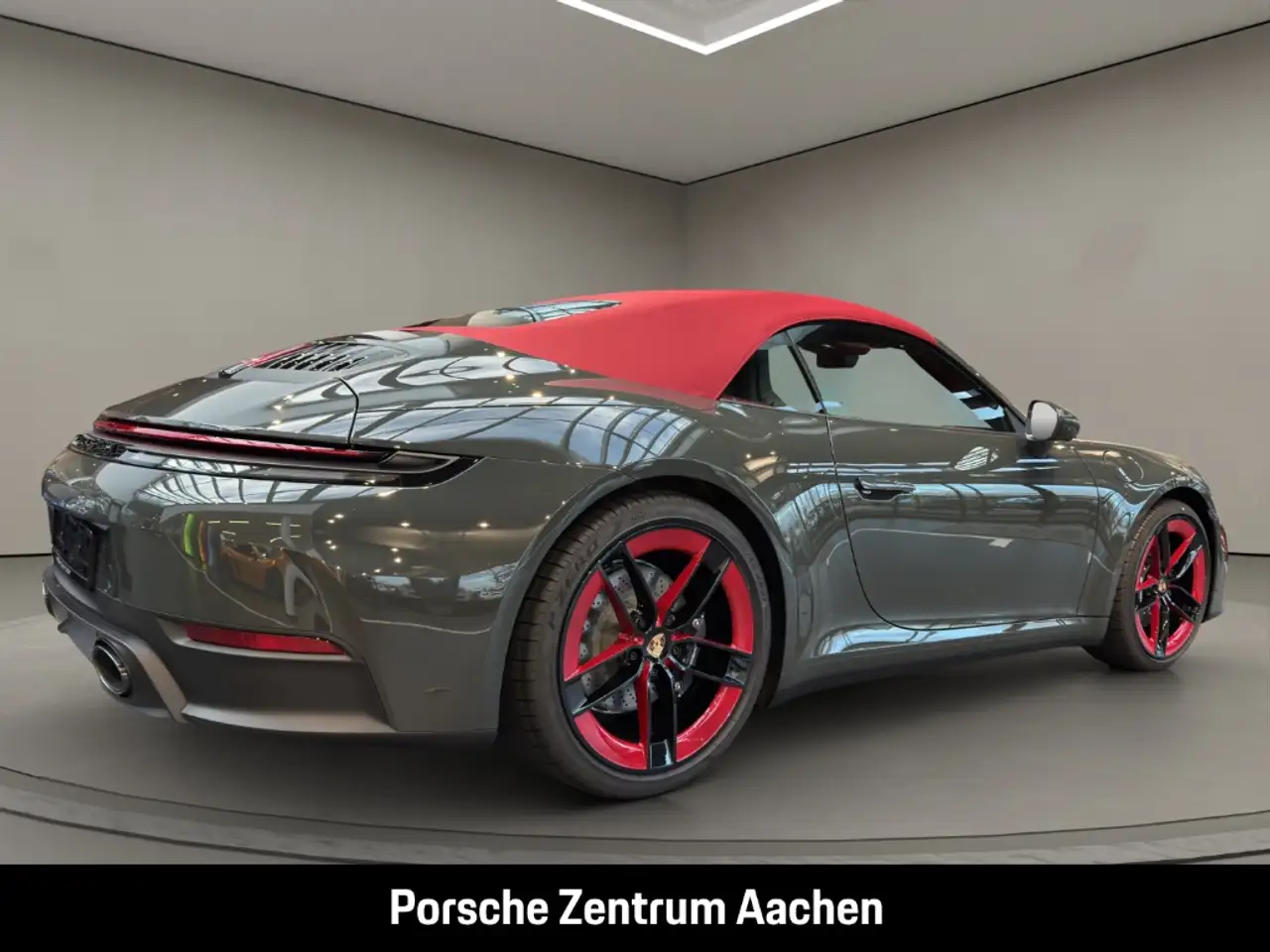 Porsche 992 911 6