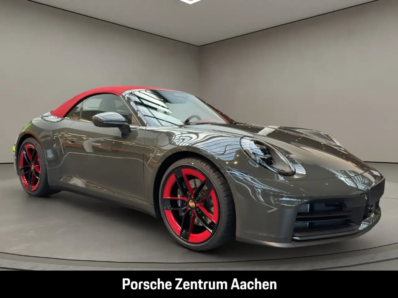 Porsche 992 911 8