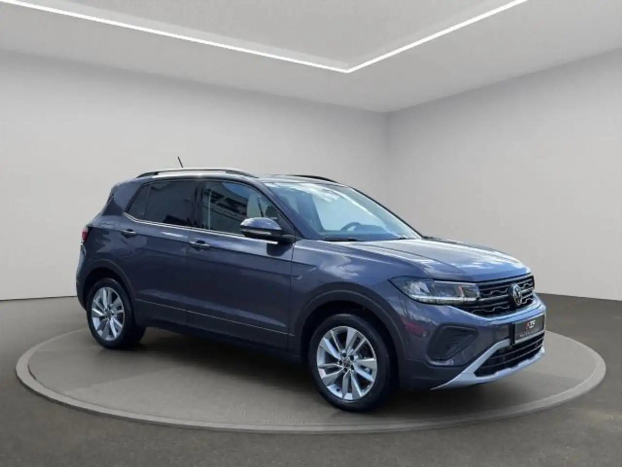 Volkswagen T-Cross 3