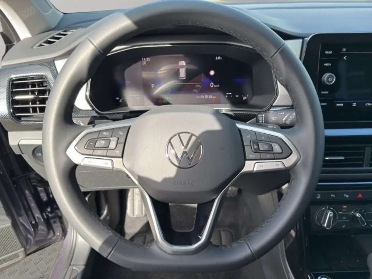 Volkswagen T-Cross 10