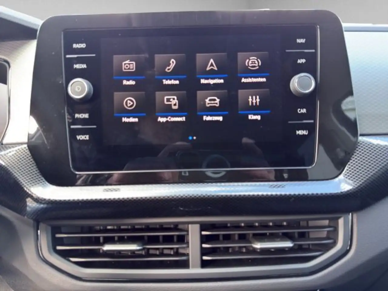 Volkswagen T-Cross 11