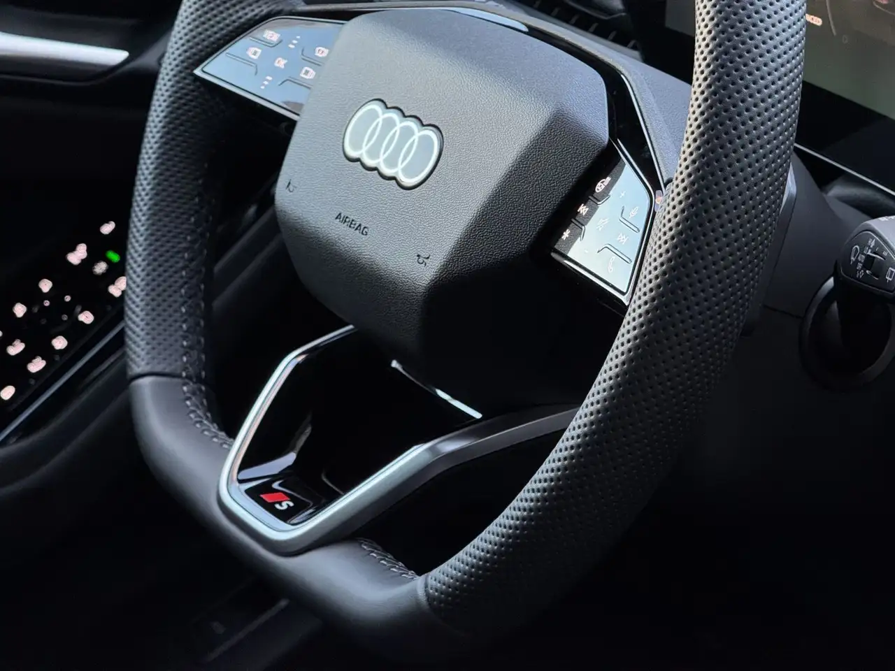 Audi Q6 9