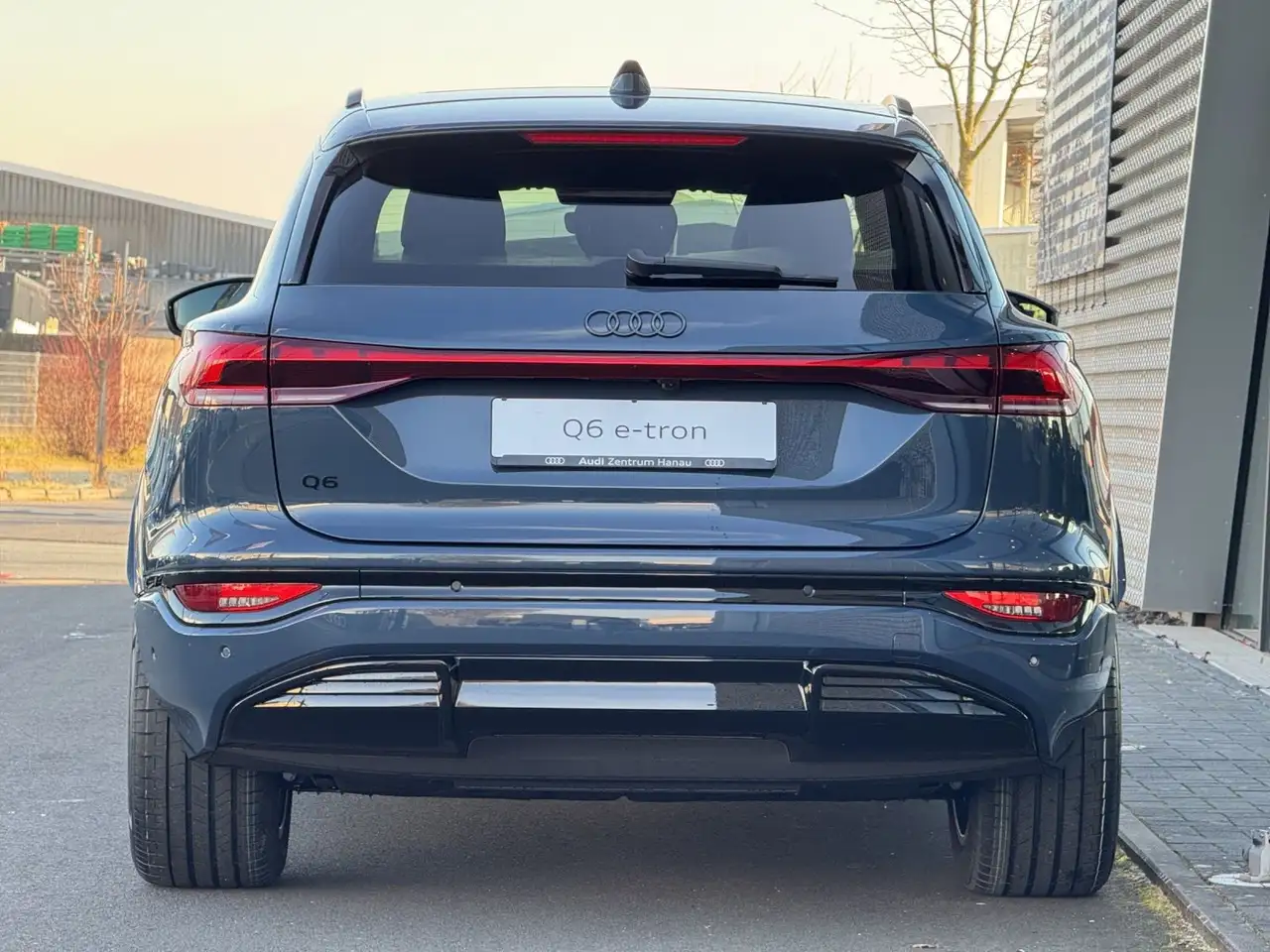 Audi Q6 16