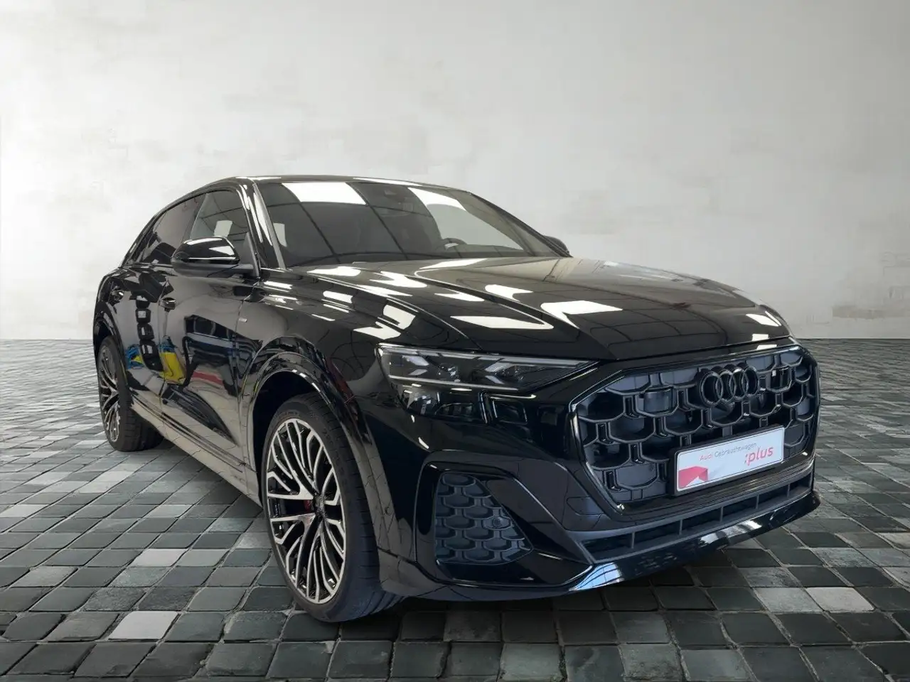 Audi Q8 3