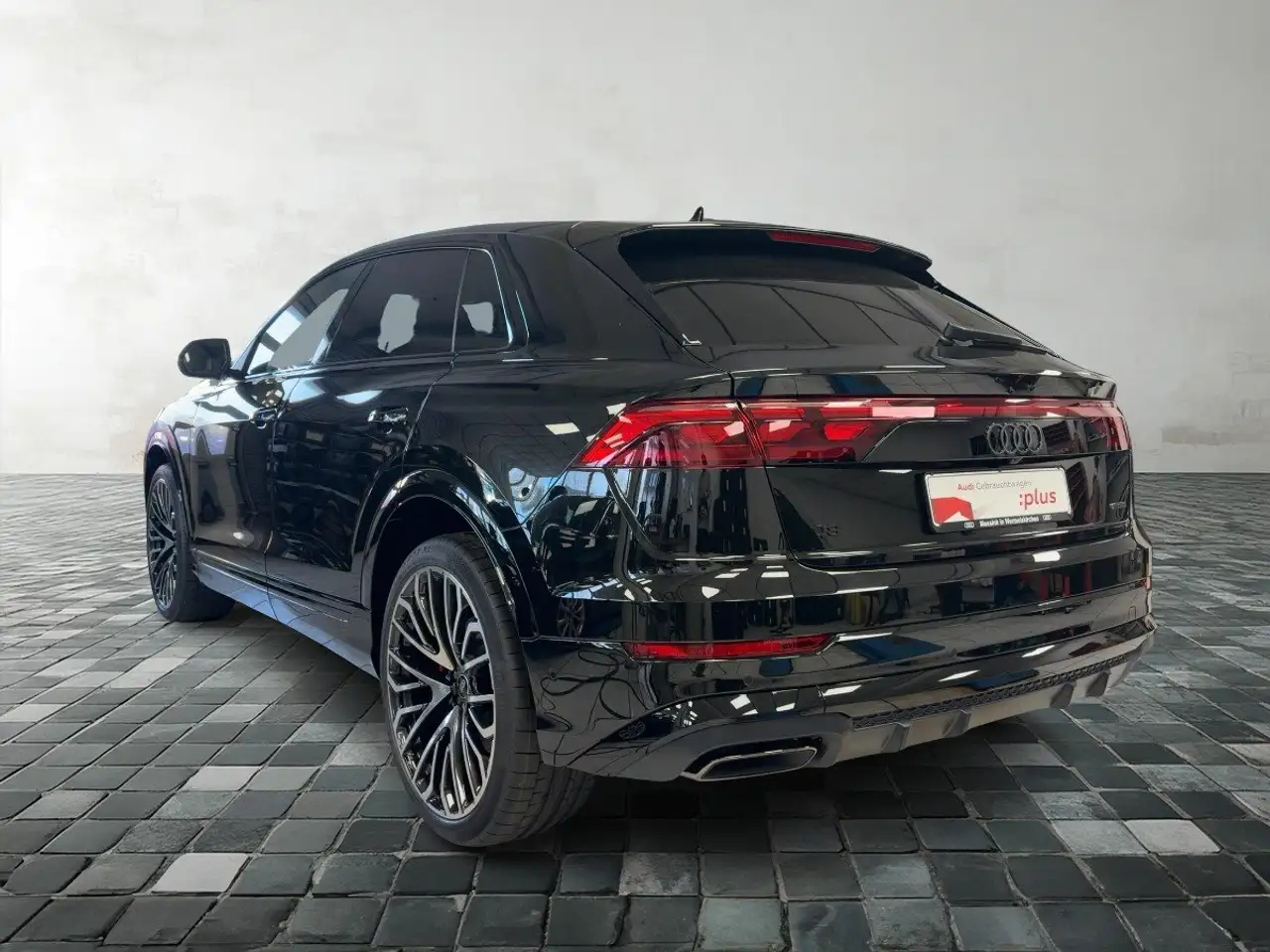 Audi Q8 5