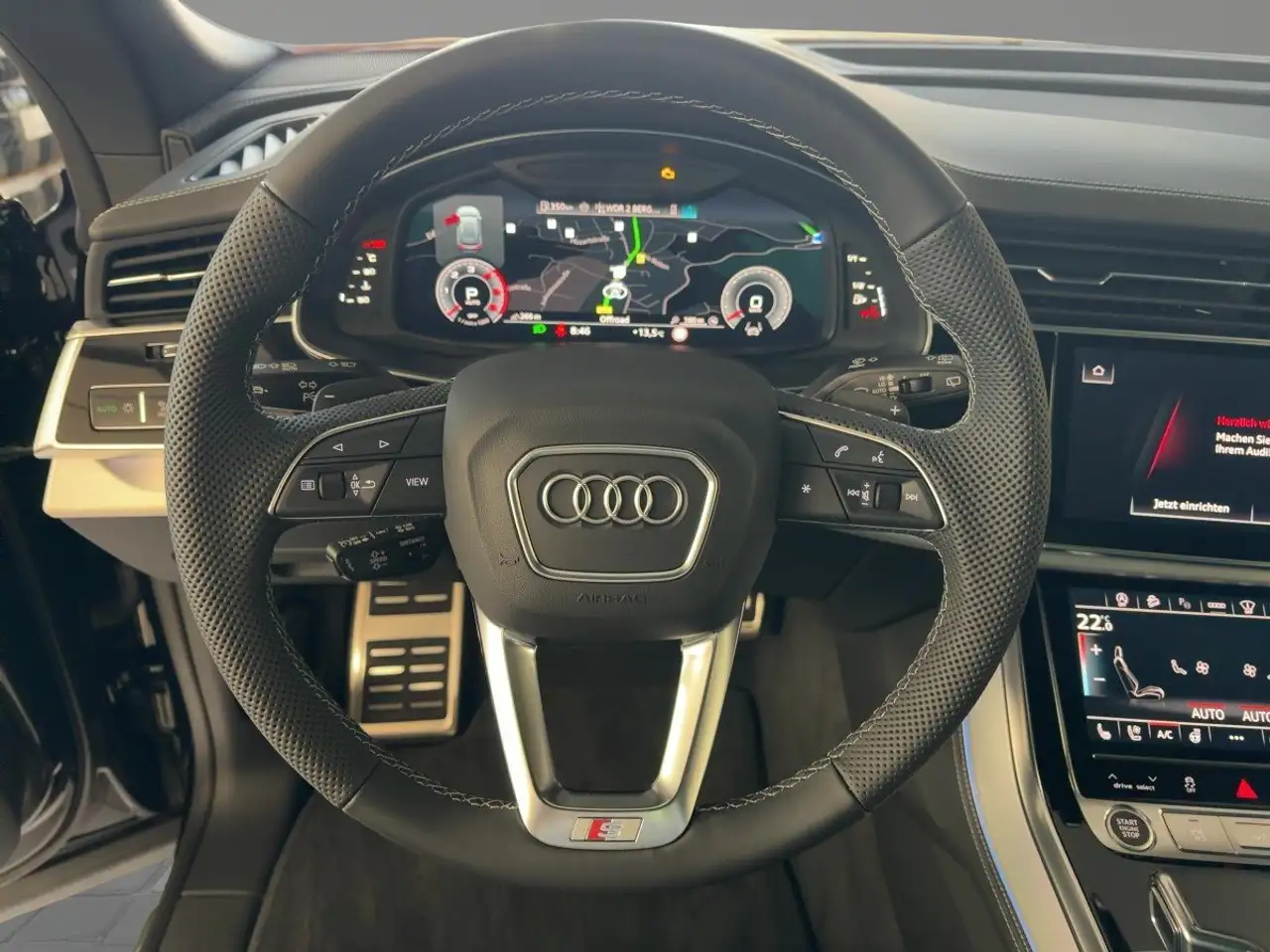 Audi Q8 10