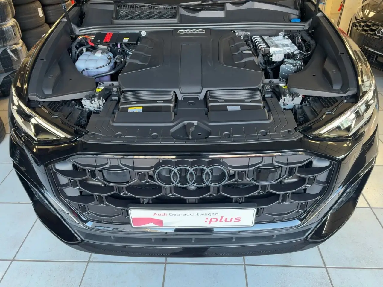 Audi Q8 13