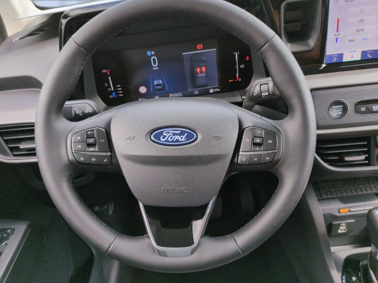 Ford Tourneo 13