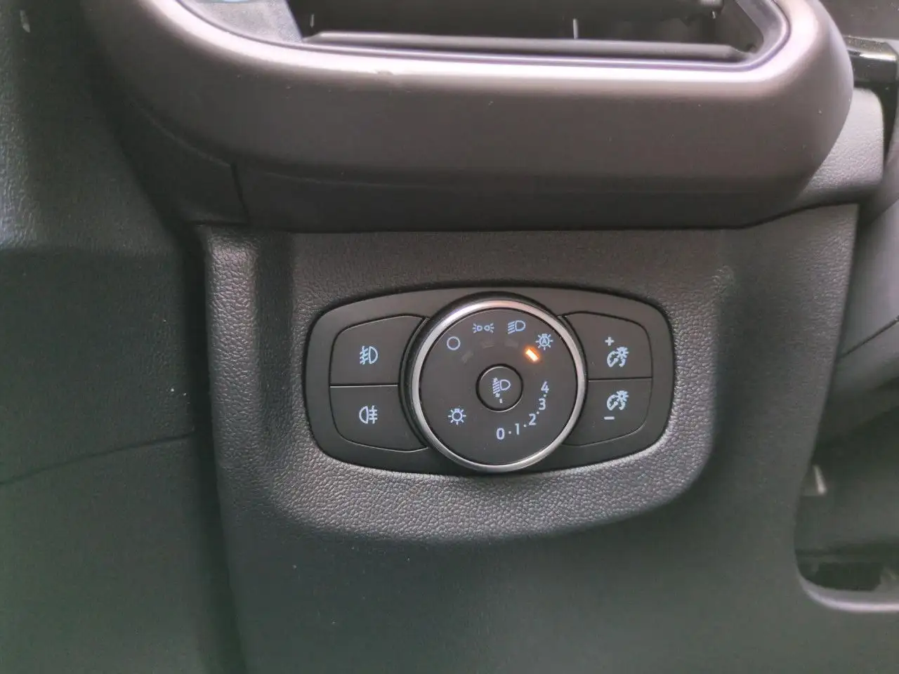Ford Tourneo 15