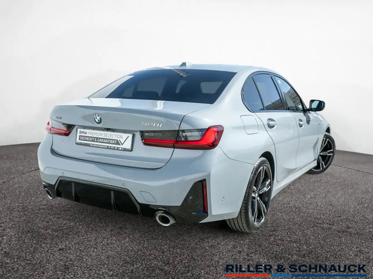BMW 320 i 3