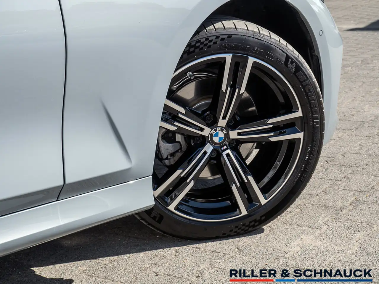 BMW 320 i 5