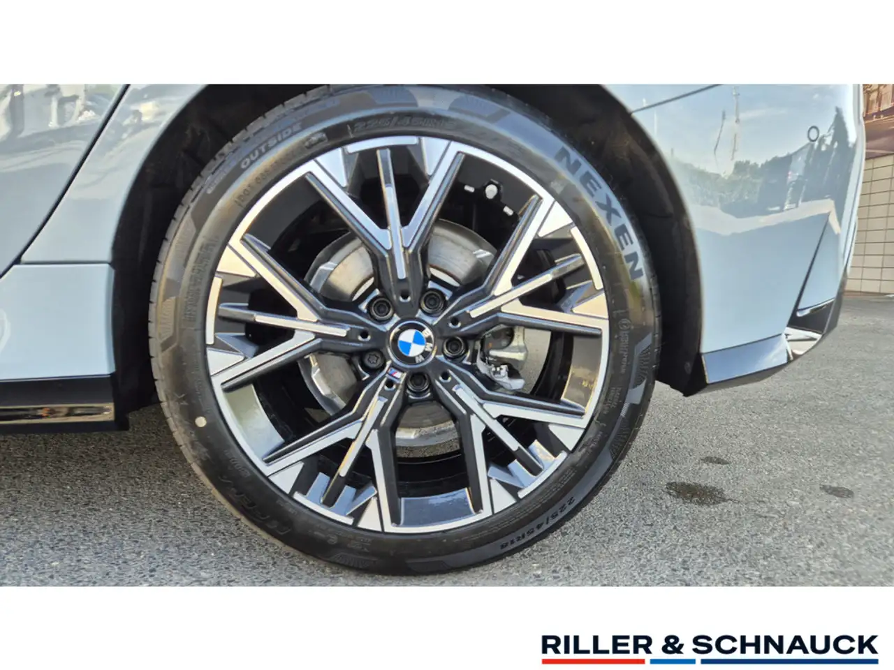 BMW 120 i 5