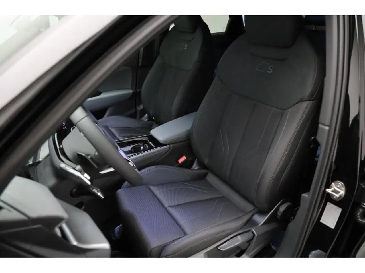Audi Q3 4