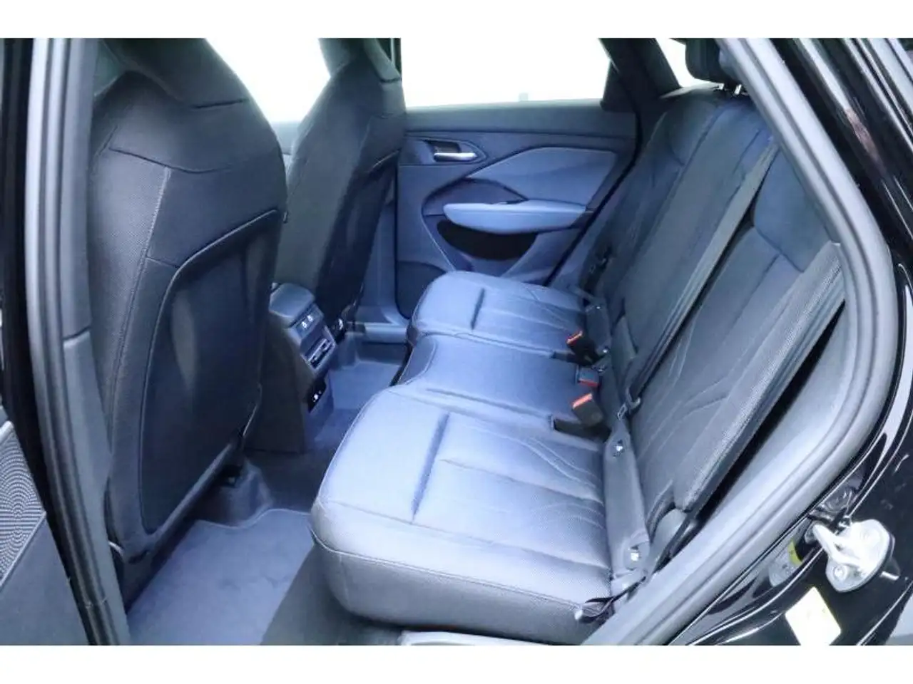 Audi Q3 11