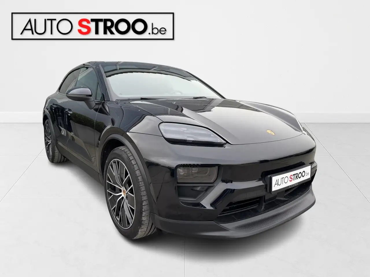 Porsche Macan 4 3